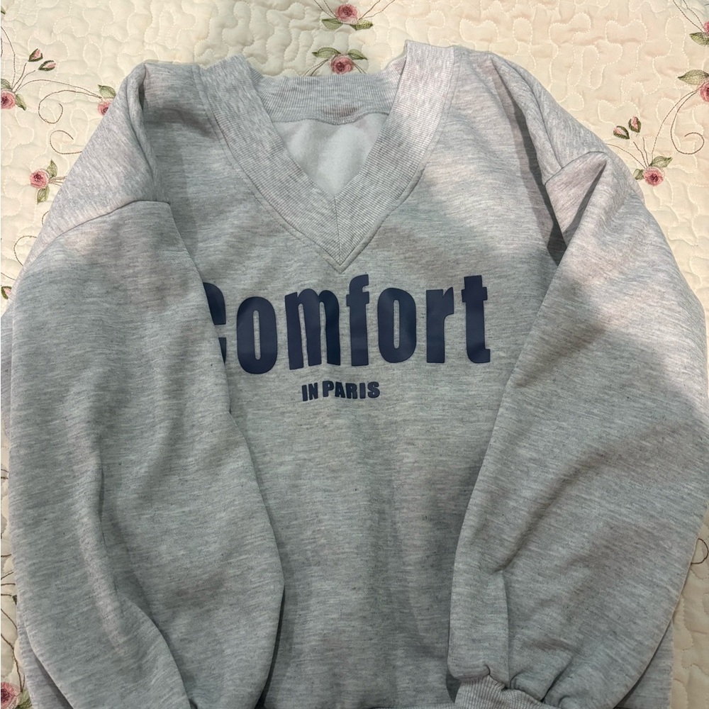 SHEIN Gray 'Comfort in Paris' Sweatshirt